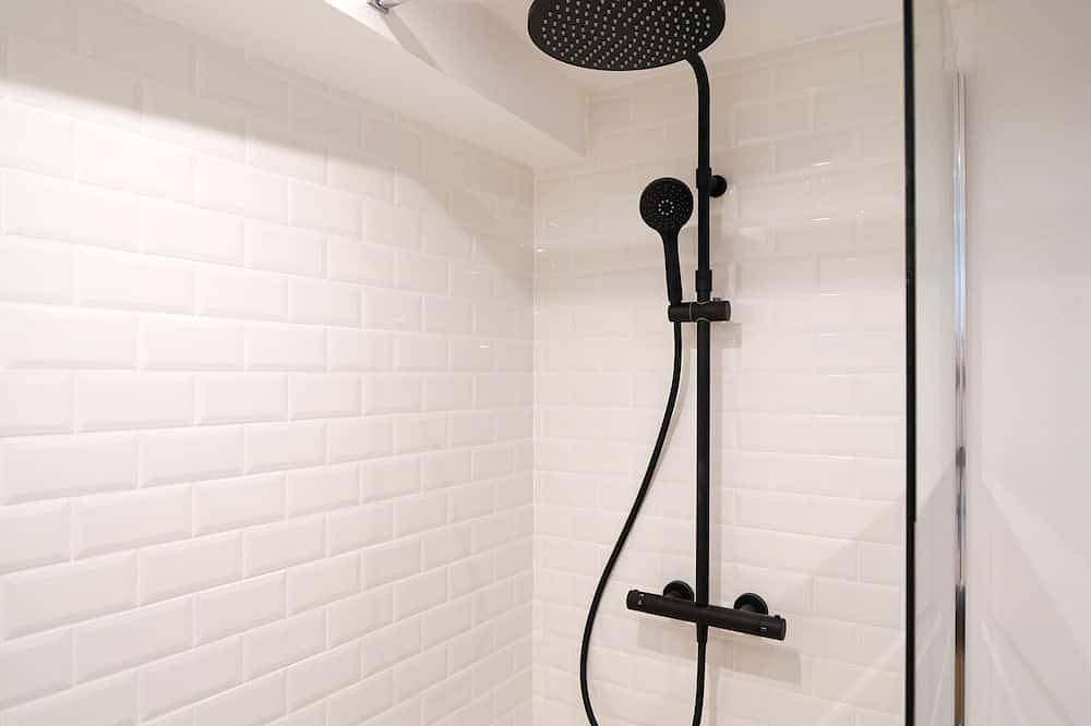 Entire apartment, Capsule Jungle in Valenciennes, Valenciennes region