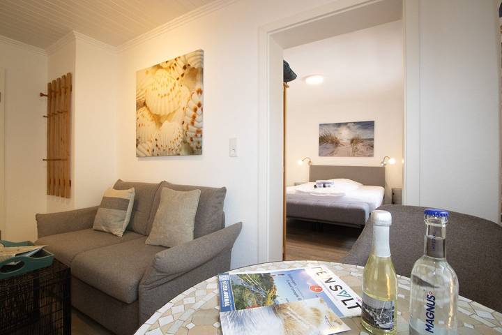 Ganze Wohnung, Neu renovierte Ferienwohnung im Haus Roseneck in Nordfriesische Inseln (Schleswig-Holstein) (Schleswig-Holstein), Hörnum