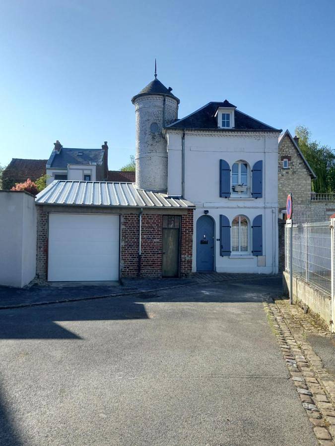 Location de vacances pour 6 personnes, avec Terrasse à Péronne (Somme)