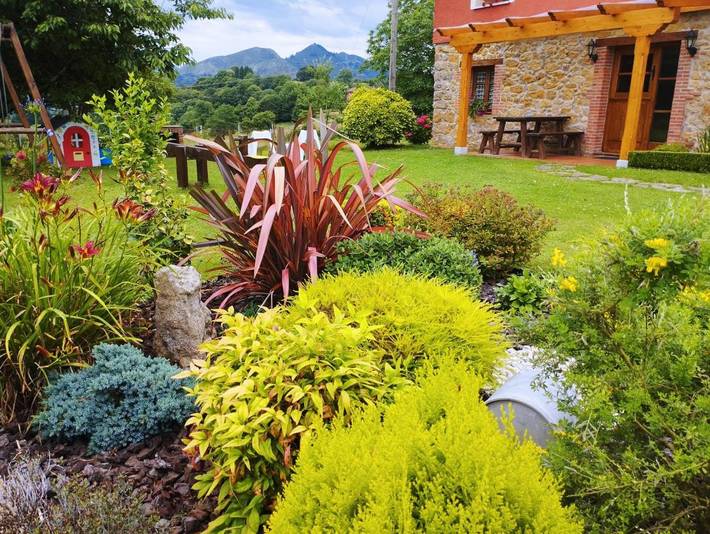 Casa rural para 4 personas, con Terraza además de Jardín y Vistas en Parres