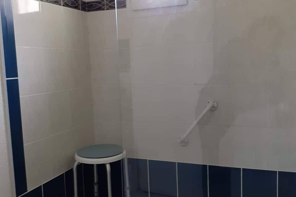 Logement meublé 3* pour curistes ou vacanciers -découverte de la Haute Saintonge in Ozillac, Région de Jonzac