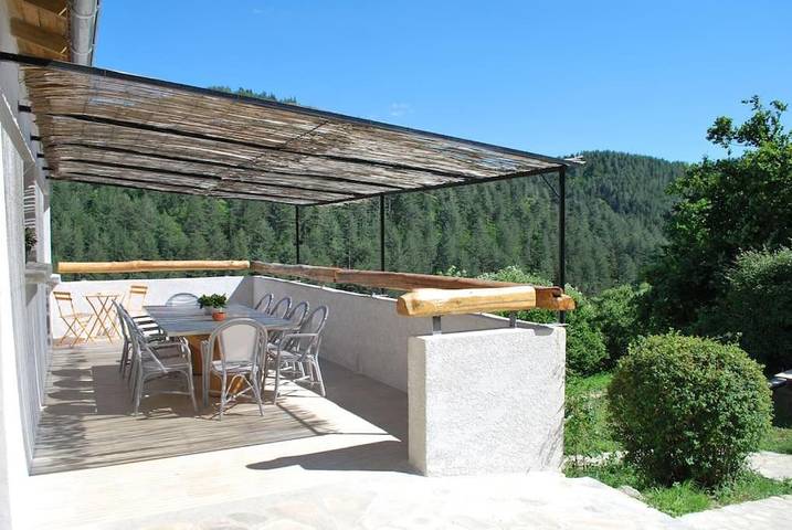 Location de vacances pour 10 personnes, avec Balcon et Terrasse ainsi que Jardin et Piscine à Ponteils-et-Brésis - 3
