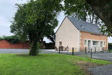 Gîte pour 8 personnes, avec jardin, animaux acceptés à Écommoy