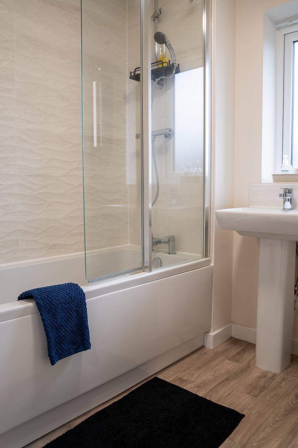 3 bedroom House, Sleeps 6 with Parking and Garden in Sheffield, South Yorkshire