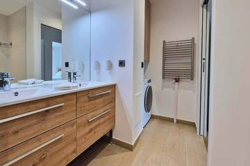 Appartement De Vacances pour 4 Personnes dans Puteaux, Hauts-de-Seine, Photo 3