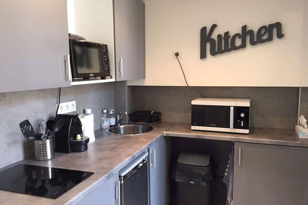 Geheel appartement, Mooie Studio Mezzanine 300M Van De Zee in Nice, Nice en omgeving