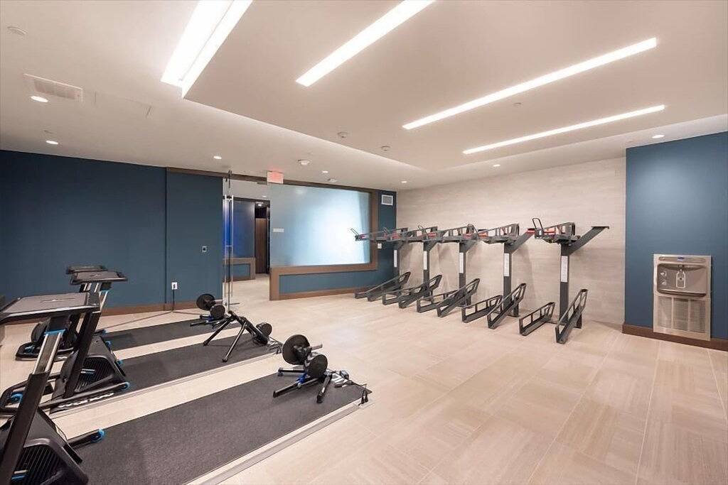 Ganze Wohnung, Modernes Apartment mit 2 Schlafzimmern in der Nähe von Crystal City Shops in Arlington (VA), Arlington County