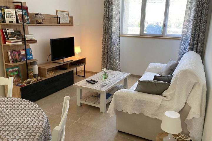 Gîte pour 5 personnes, avec terrasse à Saint-Doulchard