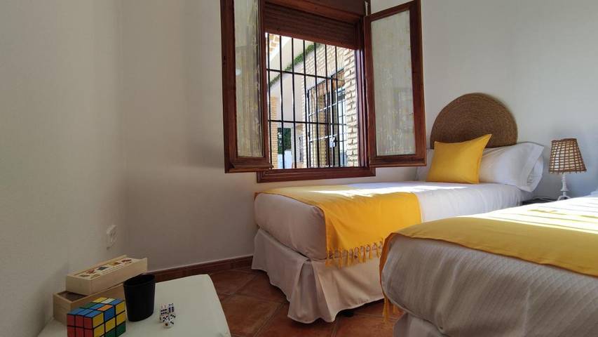 Location de vacances pour 4 personnes, avec vue et piscine ainsi que terrasse et jardin à Algodonales - 4