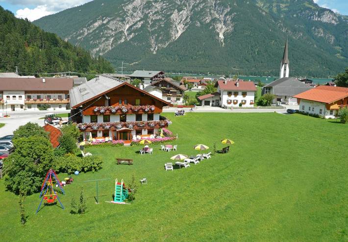 Vakantiewoning voor 4 personen, met Balkon en Tuin in Pertisau
