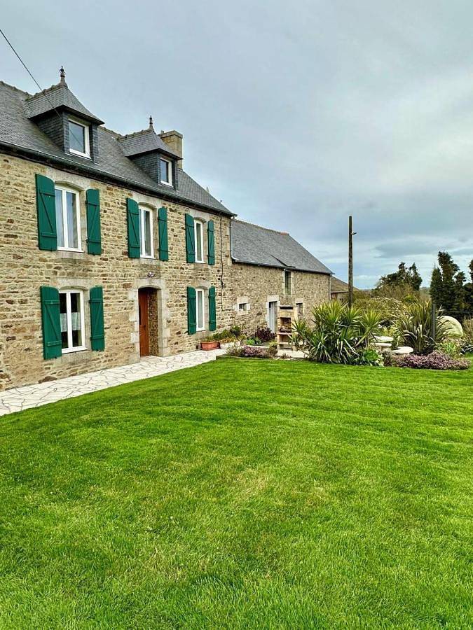 Location de vacances pour 7 personnes, avec Jardin à Trébry