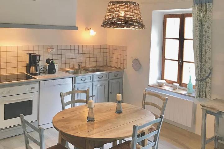 Gîte pour 5 personnes, avec piscine et jardin à Nans-les-Pins - 3