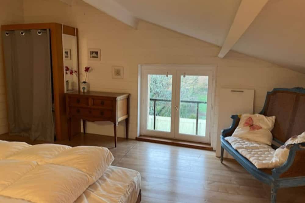 Gîte authentique avec cheminée, terrasse et Wifi en Charente in Rivières (Charente), Charente