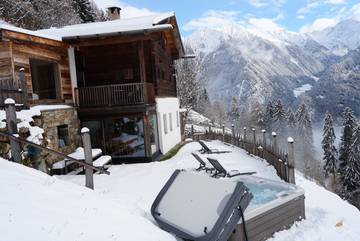 Chalet für 10 Personen, mit Whirlpool und Sauna sowie Garten in Trentino-Südtirol