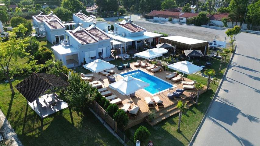 Ferienhaus für 4 Personen, mit Ausblick und Garten sowie Pool, mit Haustier - 1