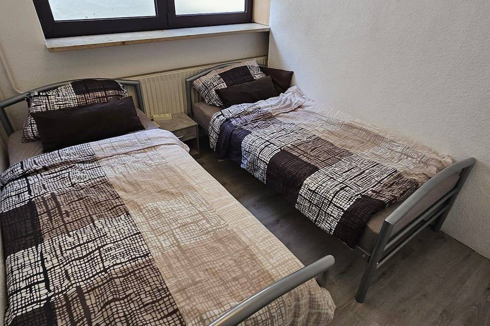 Ganze Wohnung, Renoviertes ruhiges Gartenapartment in Ketsch, Rheinebene