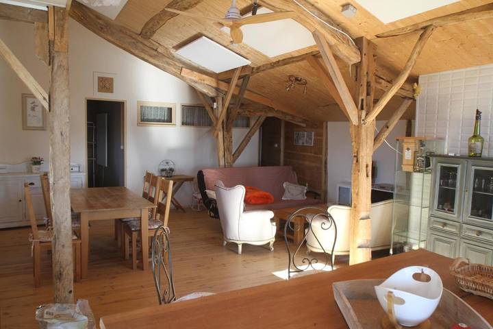 Location de vacances pour 8 personnes, avec jardin et vue, animaux acceptés à Cherier