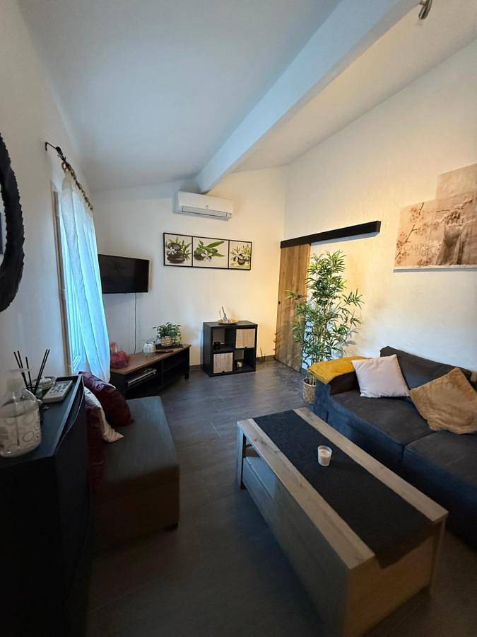 Location de vacances pour 3 personnes, avec jardin à Saint-Victoret