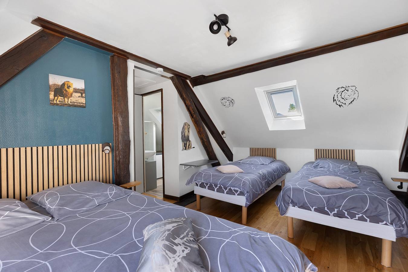 Chambre d’hôtes « La Ferme Des Bigornes - Lion » avec terrasse, jardin partagés et Wi-Fi in Châtillon-sur-Indre, Région de Châteauroux
