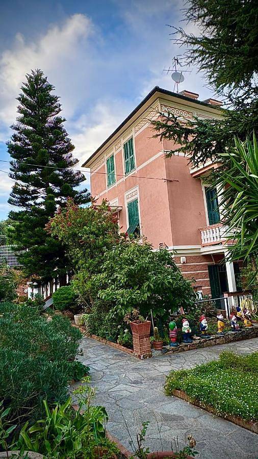 Vakantiewoning voor 6 personen, met tuin en uitzicht, kindvriendelijk in Savona