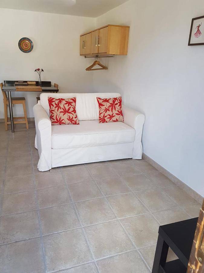 Casa rural para 8 personas, con vistas y terraza además de jardín y piscina, Se admiten mascotas en Iznájar - 2