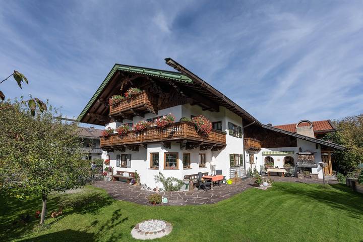 Ferienwohnung für 2 Personen, mit Balkon und Terrasse sowie Ausblick