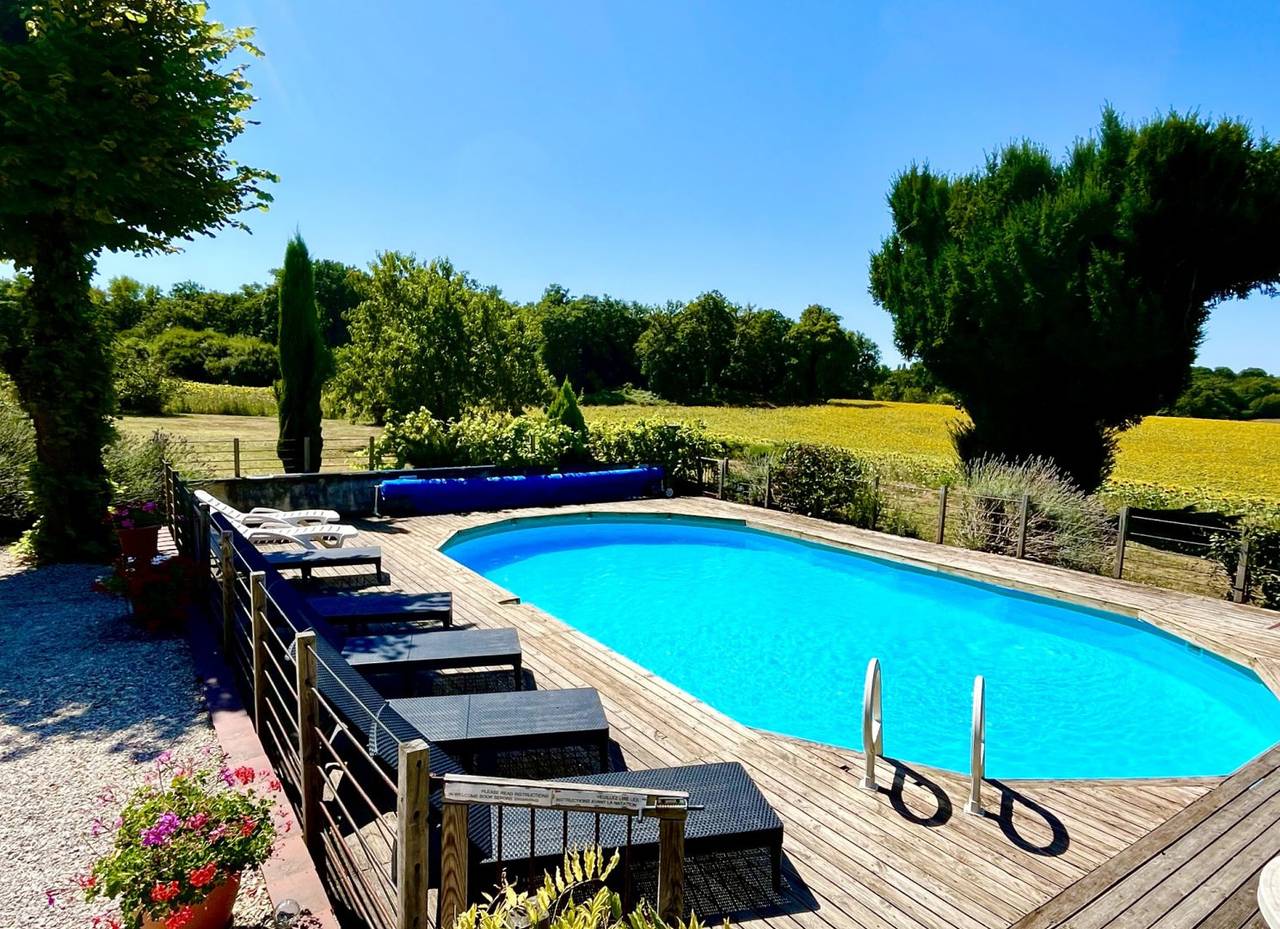 Belle grange convertie, Grange Lapin, avec piscine in Courgeac, Charente