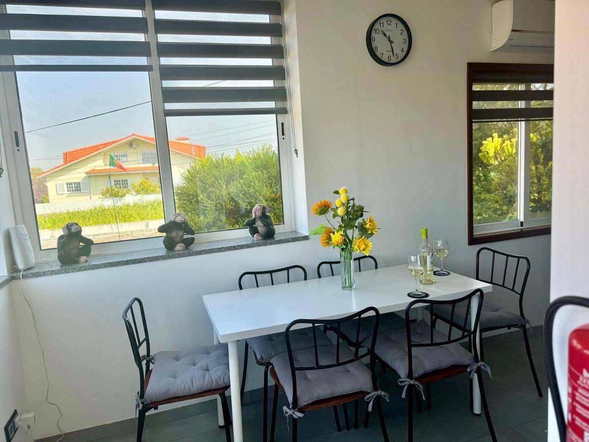 Two-Bedroom House in Esmoriz, Distrito de Aveiro