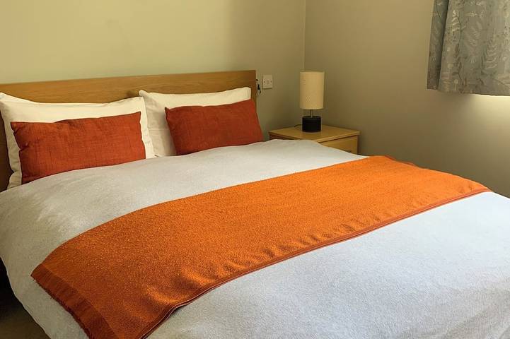 Entire apartment, Delightful Howth Village apartment in Dublin in Howth, Fingal