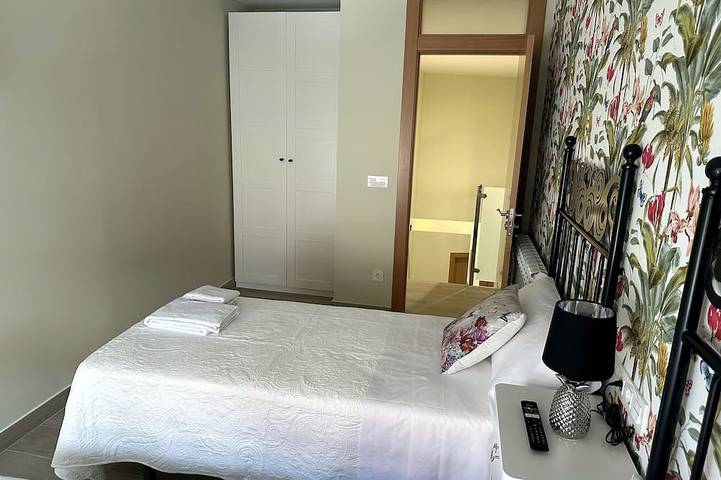 Appartement entier, La Herencia A - Duplex apartment in the old town of Ponferrada.air-conditioned. in Ponferrada, El Bierzo