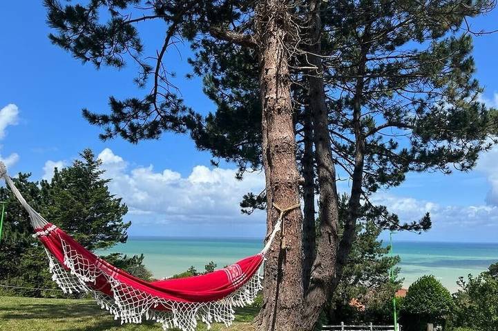 Location de vacances pour 8 personnes, avec terrasse et jardin à Saint-Martin-en-Campagne