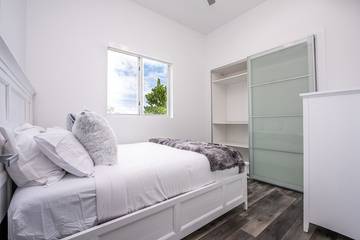 Vacation Home for 8 Guests in Miami, Florida, Picture 3