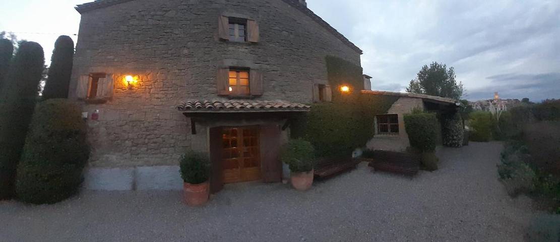 Casa rural para 12 personas, con jardín y vistas en Bages - 3