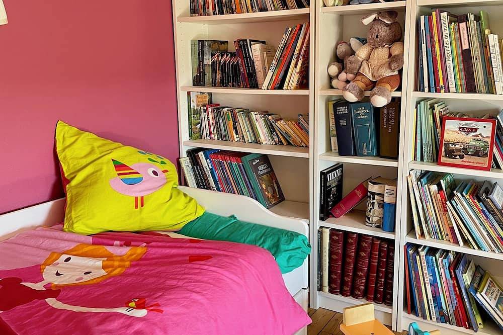 La Villa Rouge in Valdivienne, Vienne