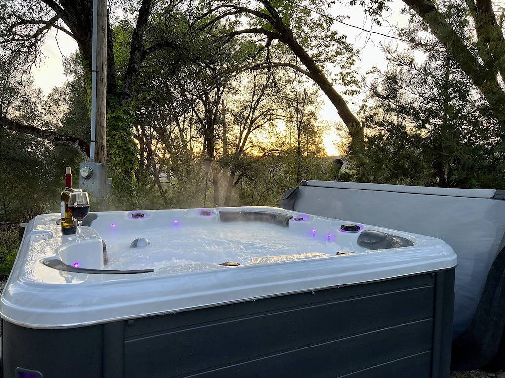 Vista Chalet-Yosemite and Bass Lake getaway with Tesla charger in Madera County