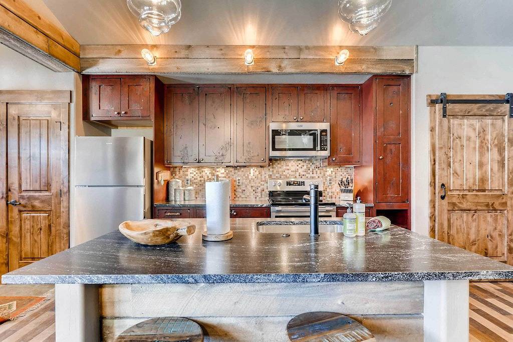 Choice Western Cabin 2 Blocks vom Grand Lake entfernt! in Grand Lake, Grand County