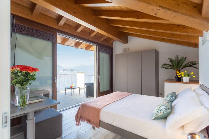 Appartement de vacances pour 6 personnes, avec vue ainsi que terrasse et vue sur le lac, animaux acceptés