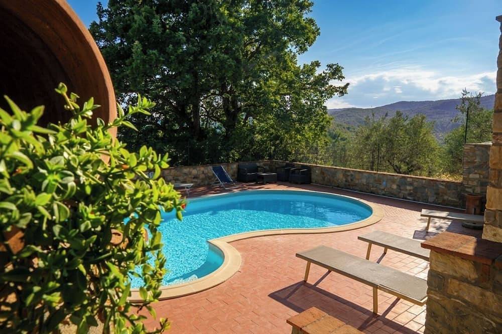 Villa Cesari Tiberi - private pool and frescoes in Marsciano, Perugia Provinz