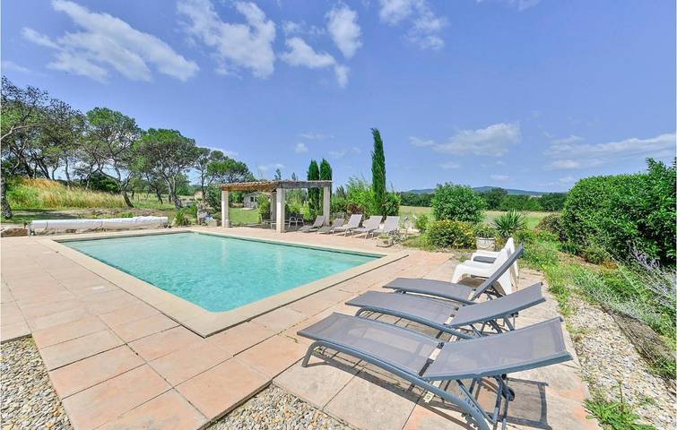 Gîte pour 3 personnes, avec jardin et balcon à Potelières