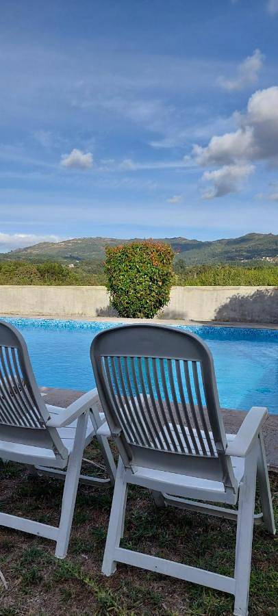 Location de vacances pour 9 personnes, avec vue ainsi que piscine et jardin à Oliveira de Frades - 4
