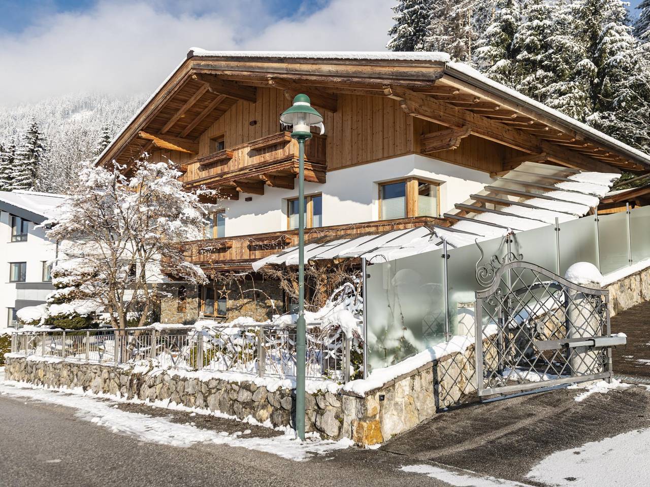 Ganze Wohnung, Großes Apartment mit Sauna, 200m zum Skibus in Itter, Brixental