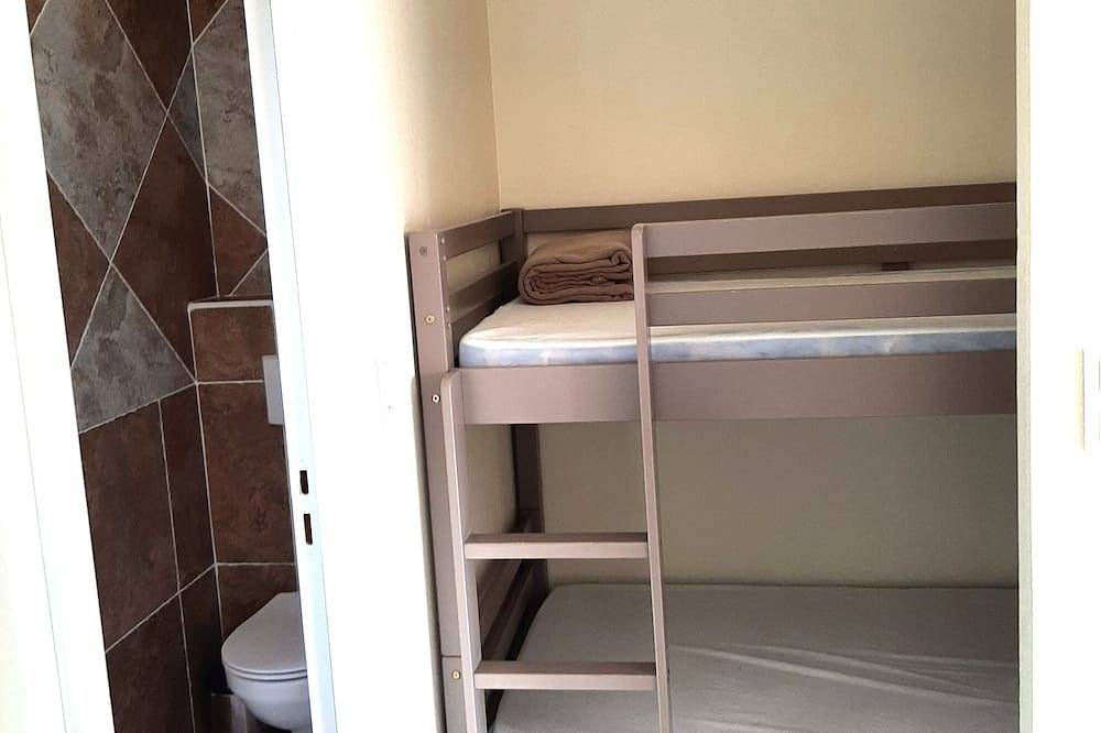 Appartamento intero, St Florent T2 Air Conditioned With Swimming Pool Near The Sea in Oletta, Calvi e dintorni