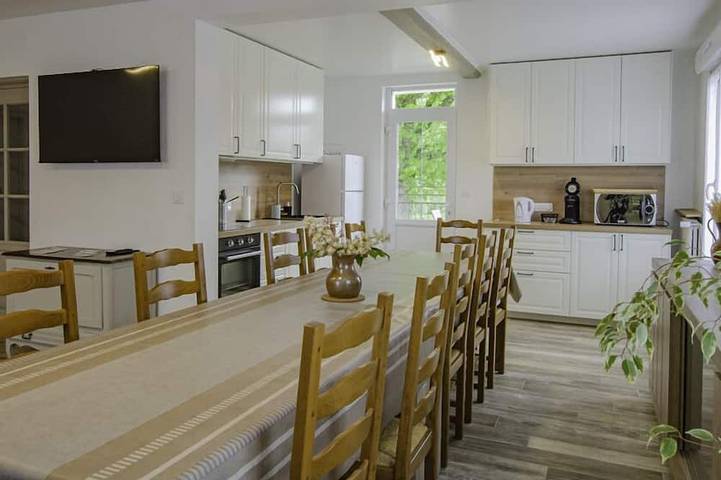 Location de vacances pour 10 personnes, avec Jardin dans Trouans