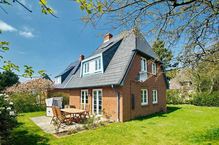 Ferienhaus für 7 Personen, mit Terrasse und Garten in Westerland