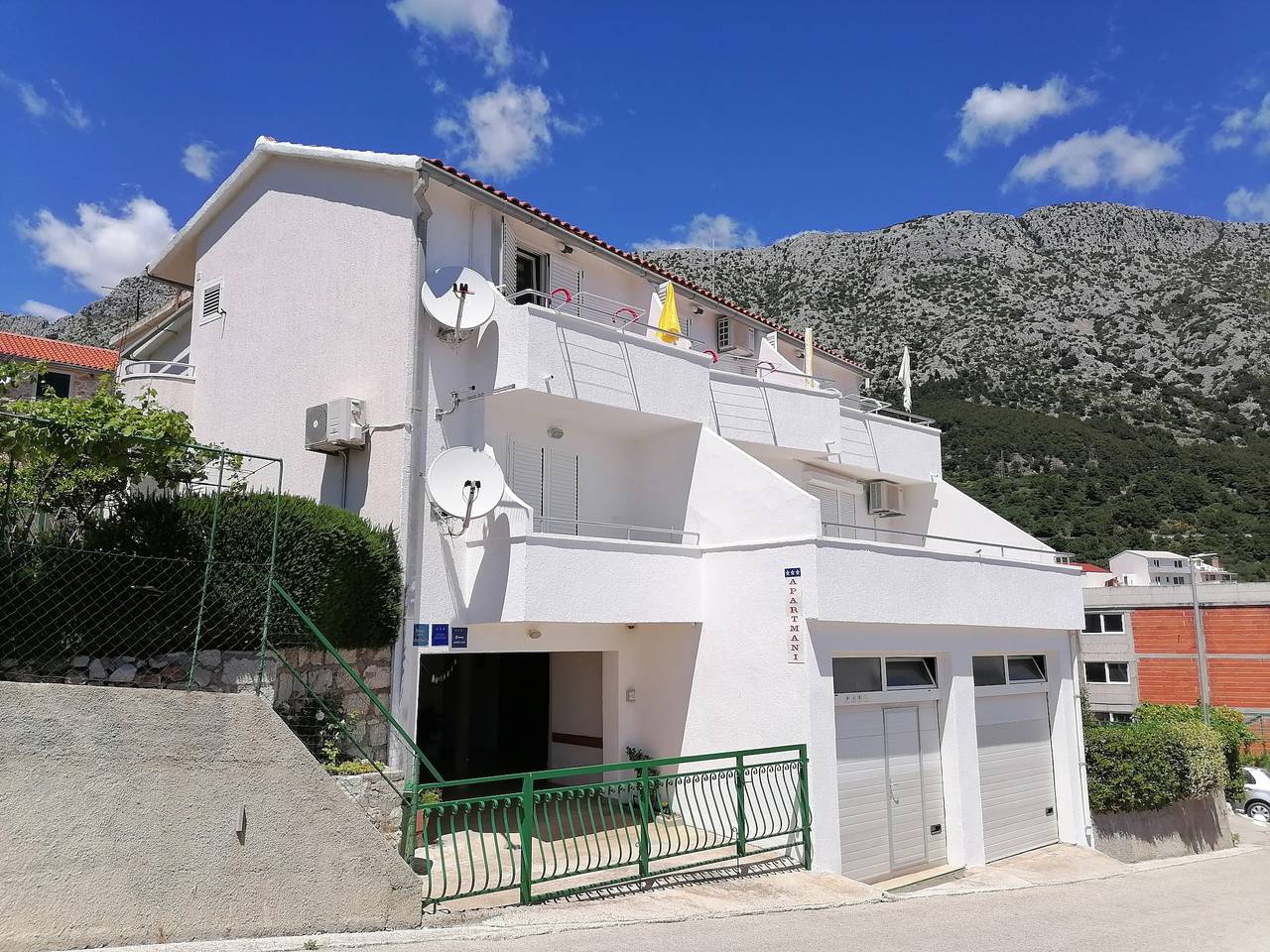 Ganze Wohnung, Apartments with parking space Igrane, Makarska - 24696 in Igrane, Makarska Riviera