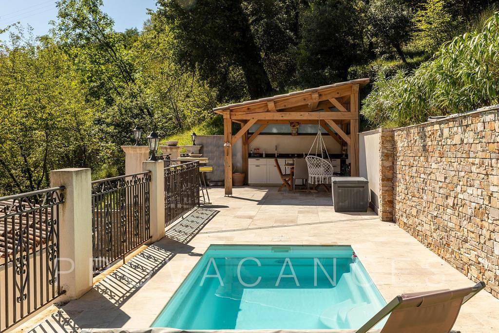 Villa with pool and view between Vence and St-Jeannet in Vence, Région de Cannes