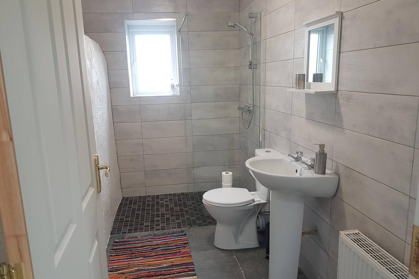 Sleeps5-200yrfarmhouse-Freeparking-Garden in County Kerry