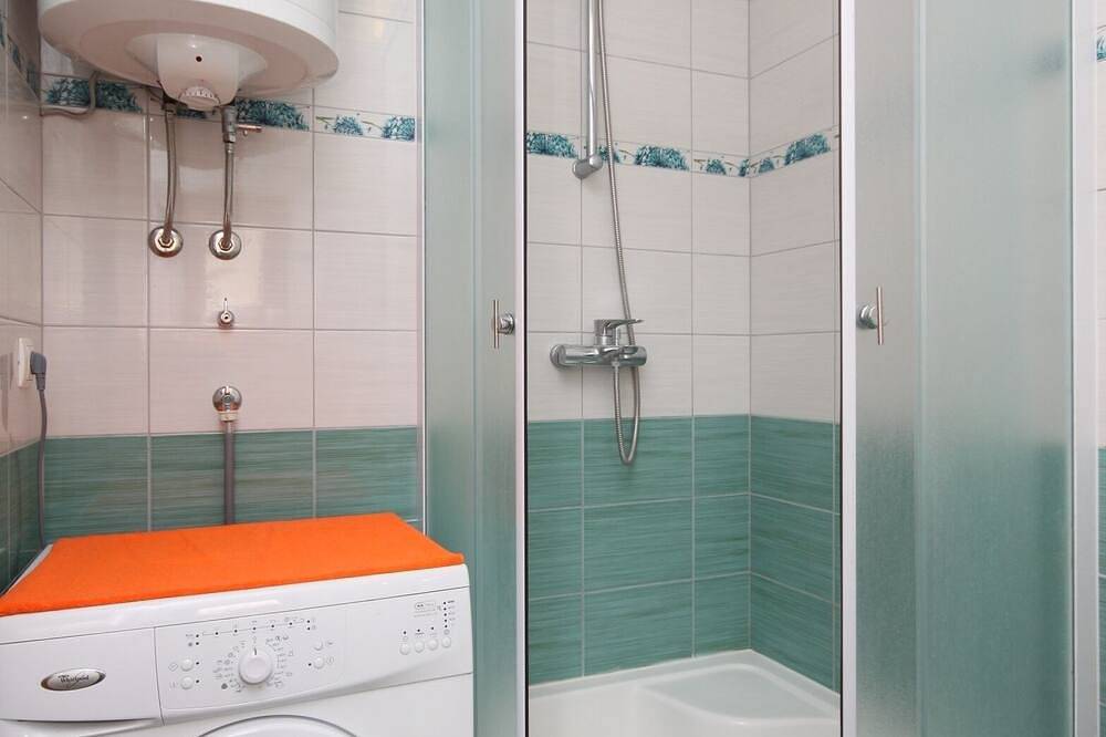 Entire apartment, One bedroom apartment with terrace Jelsa, Hvar in Jelsa, Hvar