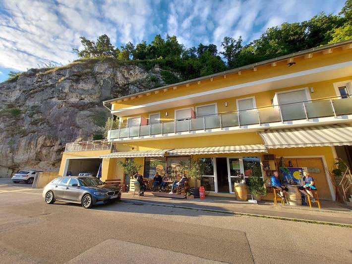 Ferienwohnung für 2 Personen, mit Balkon/Terrasse und Balkon sowie Terrasse in Donaudurchbruch bei Weltenburg