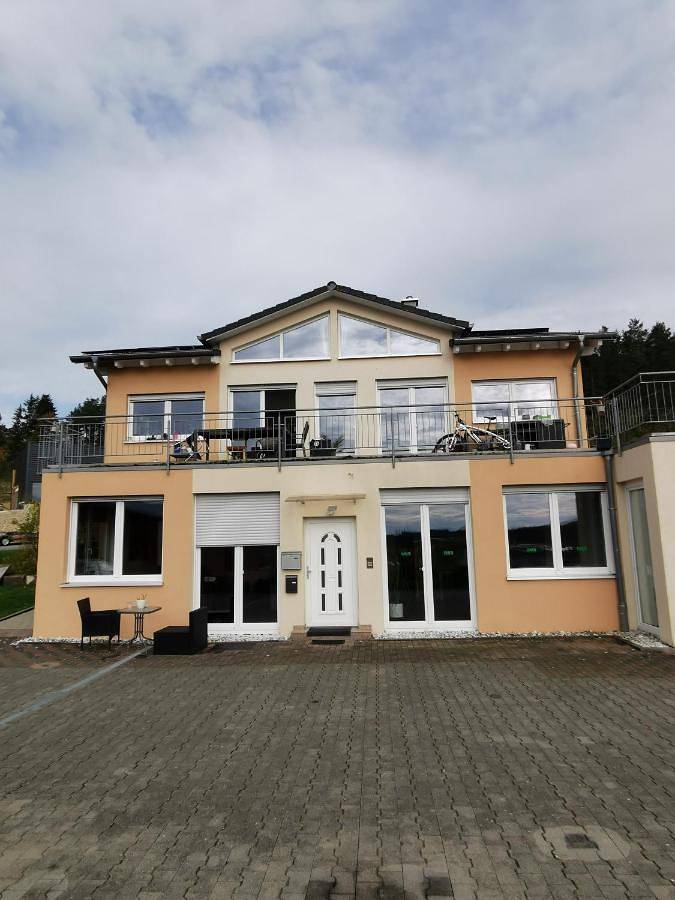 Ferienwohnung für 3 Personen, mit Terrasse und Garten sowie Ausblick in Münsingen - 2